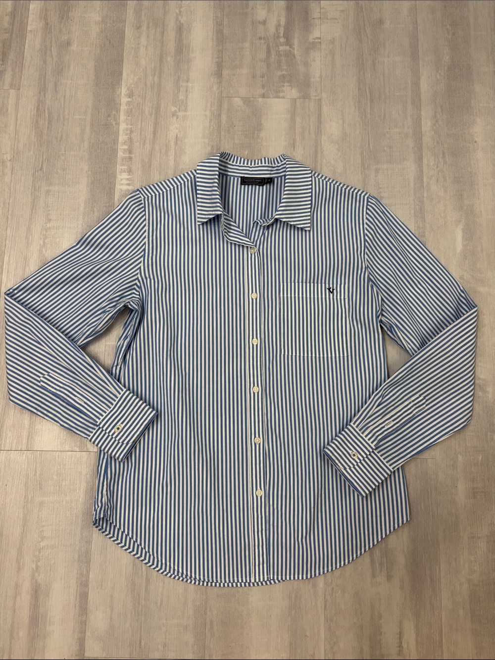 Vineyard Vines Blue & White Striped Button-Down Shirt Size 4